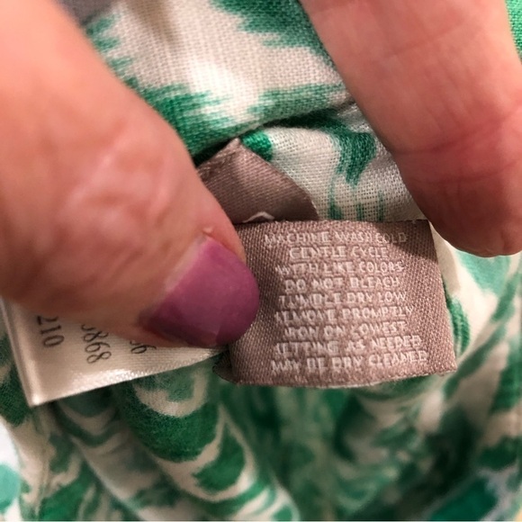 CHICOS linen blend button up blouse with 3/4 sleeves. Size 3 - Picture 6 of 6